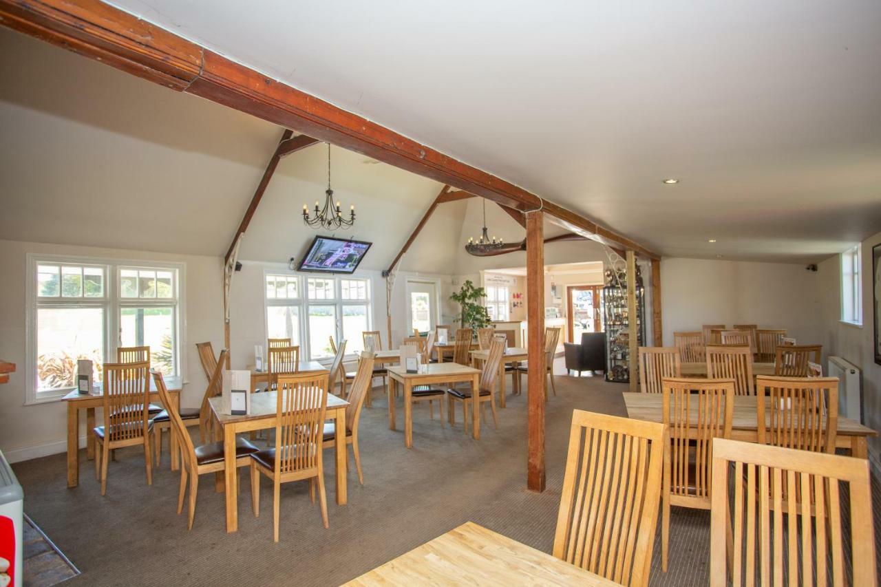 Links Country Park Hotel West Runton Exterior photo
